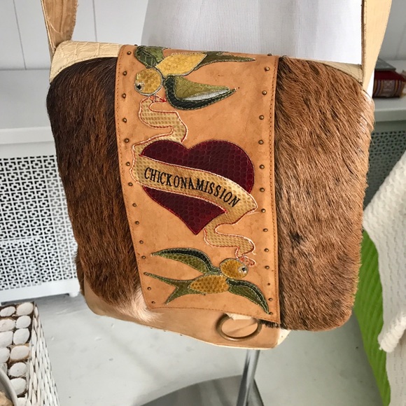 Chick on a Mission! Handmade Dutch Purse - Picture 2 of 8